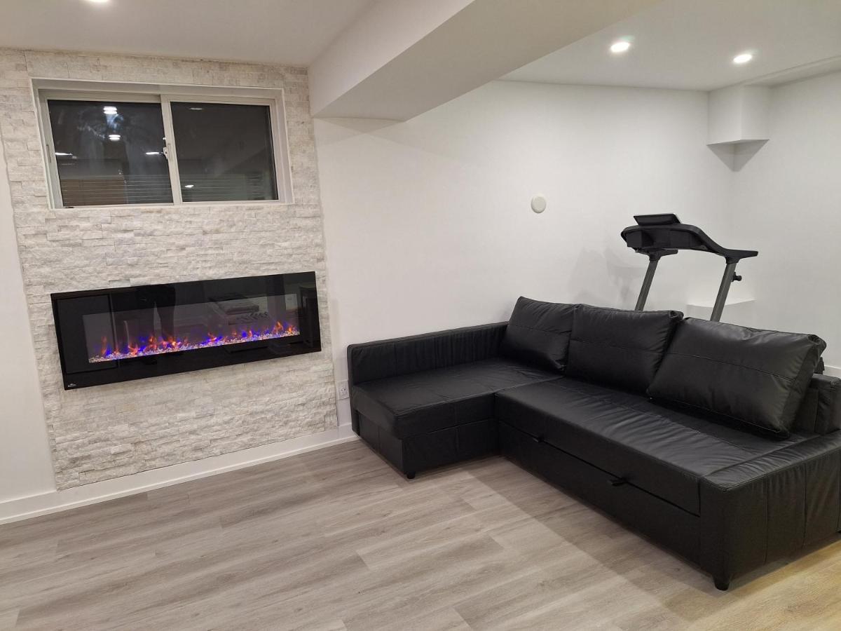 Independent Basement Studio Suite Otawa Exterior foto