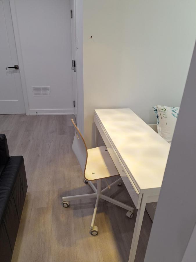 Independent Basement Studio Suite Otawa Exterior foto